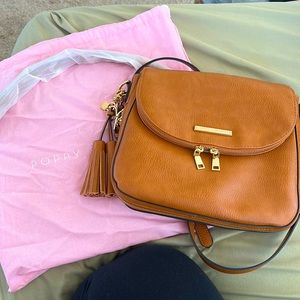 Poppy & Peonies “Downtown” crossbody in Cognac